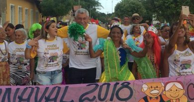 PREFEITURA REALIZA CARNAVAL DA TERCEIRA IDADE. PREFEITURA REALIZA CARNAVAL DA TERCEIRA IDADE.