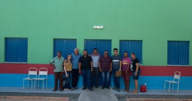 PREFEITO VAI CONFERIR DE PERTO REFORMA DO POSTO DE SAÚDE DA LOCALIDADE PAPAGAIO. PREFEITO VAI CONFERIR DE PERTO REFORMA DO POSTO DE SAÚDE DA LOCALIDADE PAPAGAIO.